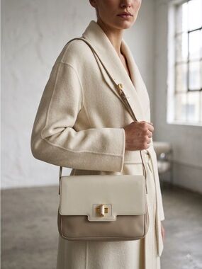 Vintage Gucci 80s Cream and Taupe Two-Tone Crossbody Shoulder Bag